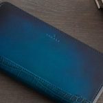 ファーストクラスの革財布