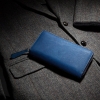 スクモレザーとは！？日本伝統の藍染革財布の特徴と魅力