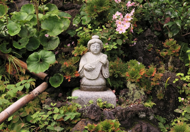 蛇は幸運(金運・豊穣)を招く